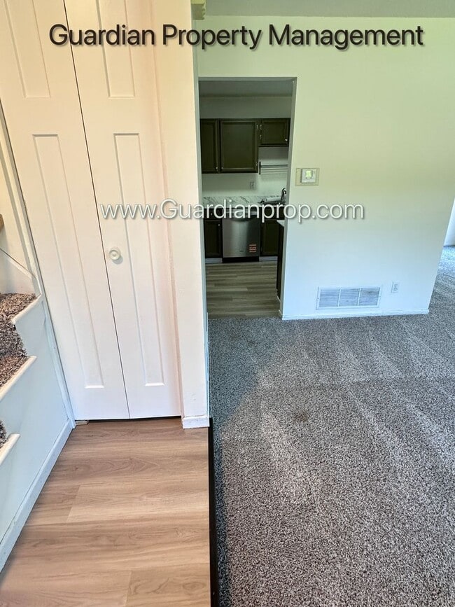Photo - Renovated Burnsville Town Home, 2 Car Garage, W/D in Unit, Walk Out Patio, Dishwasher
