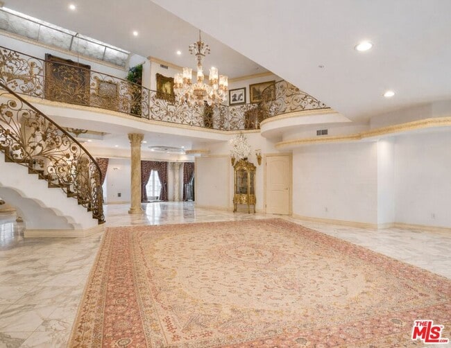 Photo - 2258 Gloaming Way