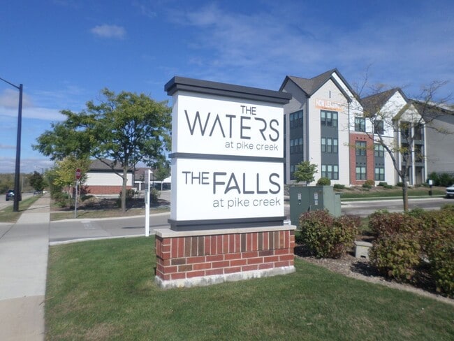 Building Photo - 6935 70th Ct Unit 1