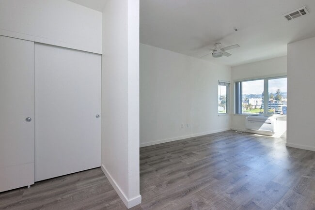 Photo - 1524 1st Ave Unit 502