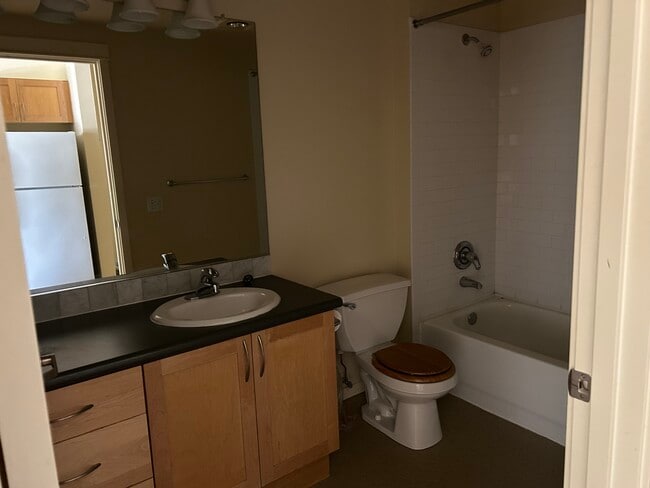 Photo - 118 107th Avenue Northeast Unidad B210