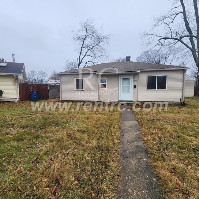Building Photo - 210 Lindenwood-