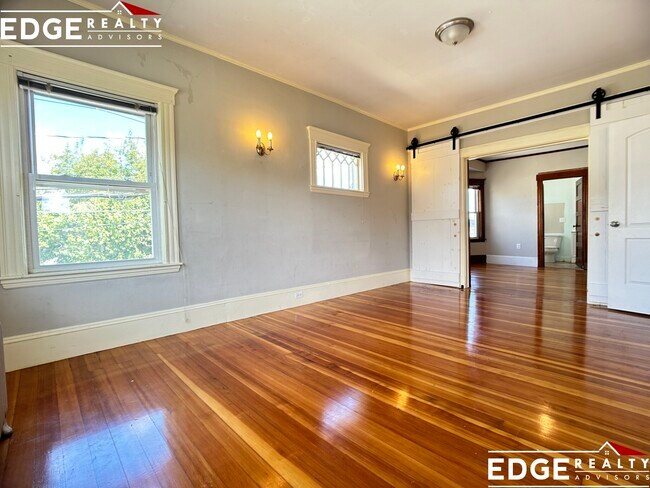 Photo - 131 Edenfield Ave
