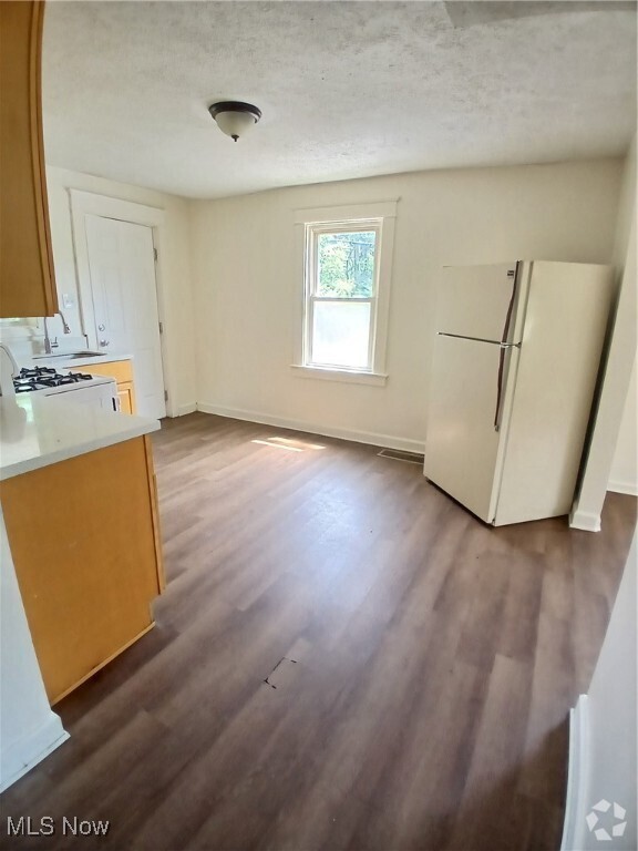Building Photo - 2435 Shirley Rd Unit 2 Rental