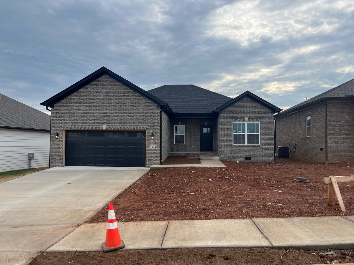 Photo - 334 Collett Rd