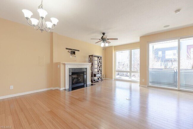 Photo - 1263 W 74th St.