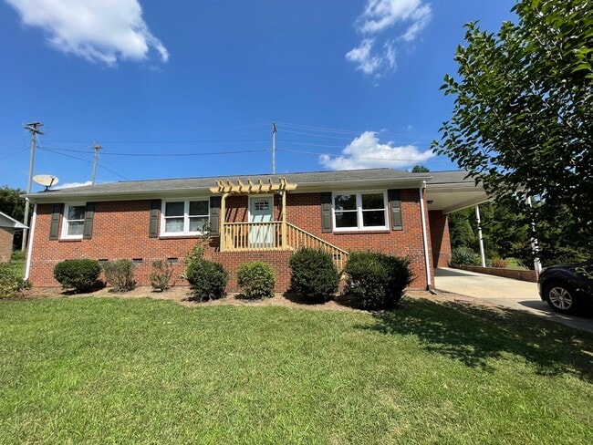 204 Brushwood Rd