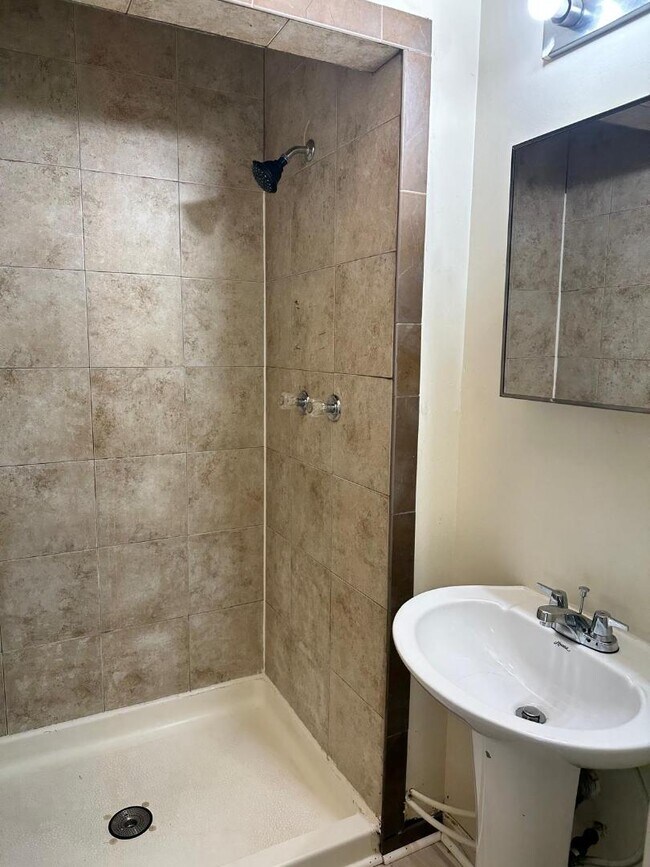 Photo - 235 Washington St