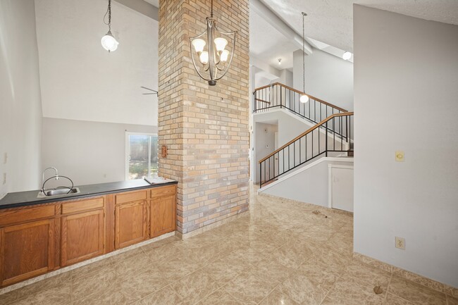 Photo - 13431 Klamath Falls Dr