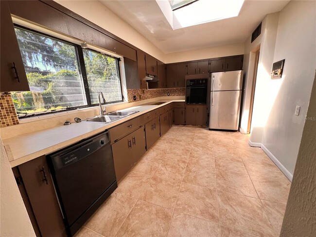 Photo - 3607 Squire Ln
