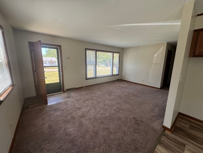 Photo - 586 Hutchens Rd Unit A