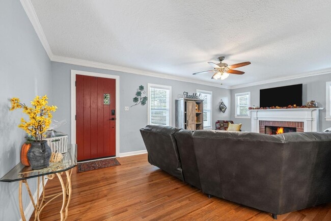 Photo - 805 W Ash St