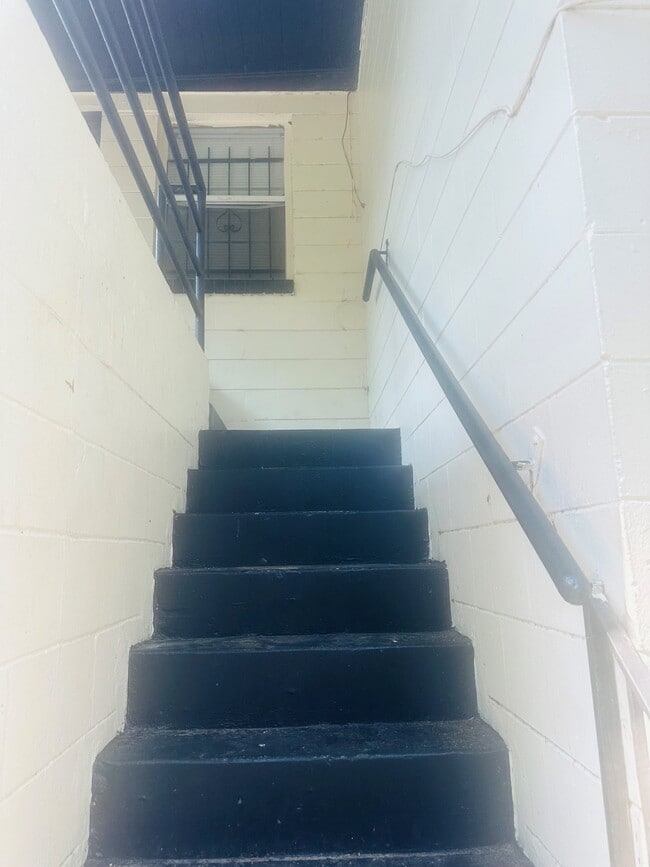Photo - 1451 W 21st St