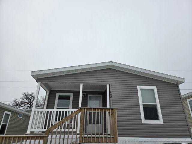 Building Photo - 202 Bluejay Ln