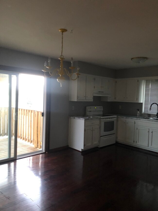 Building Photo - 17 Fairfield Ave Rental