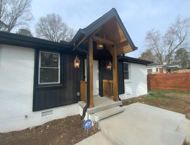 Photo - 2763 Catalina Ave