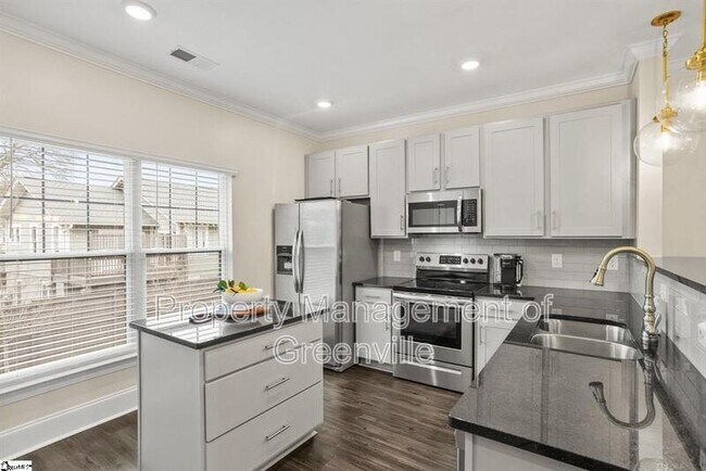 Photo - 1505 E North St