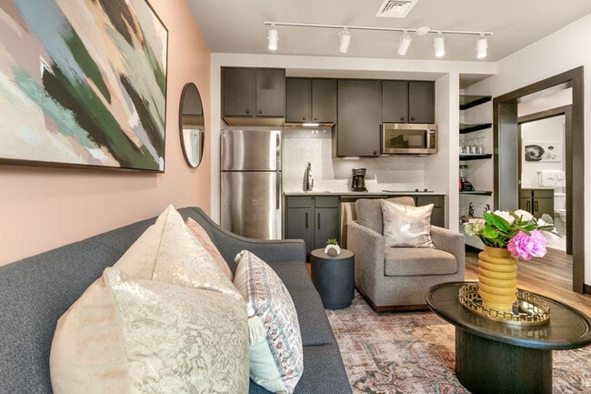 Photo - 611 Commerce St Unidad ID1267083P