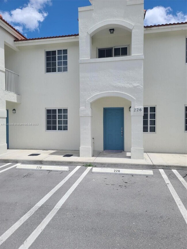 Photo - 226 SW 3rd Ct Condo