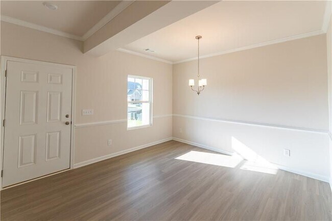 Photo - 530 River Run Dr