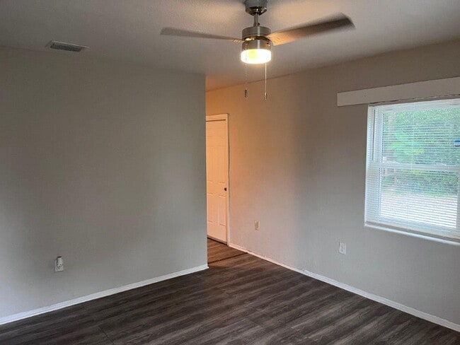 Photo - 1040 Avondale Ave
