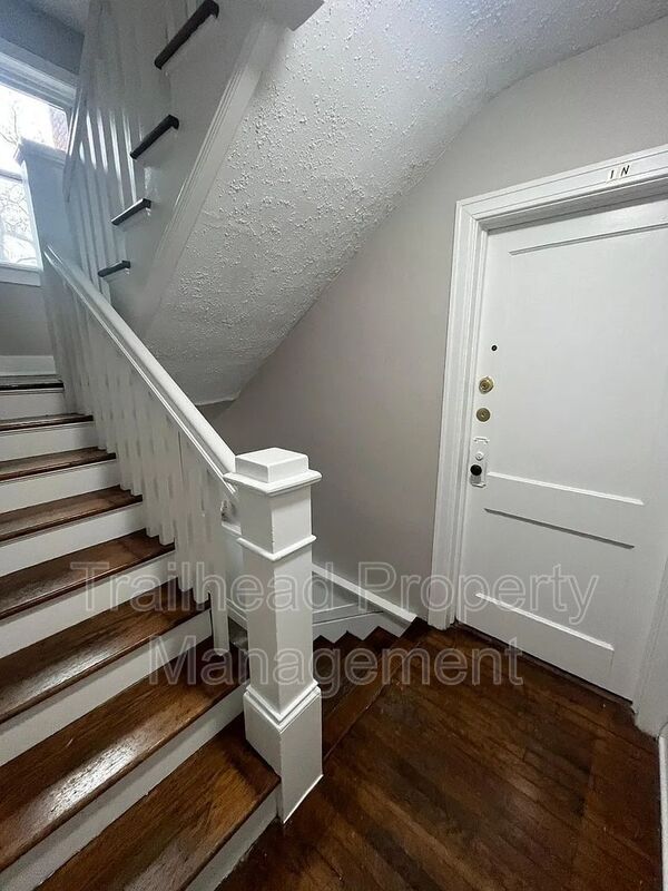 Photo - 4013 Charlotte St
