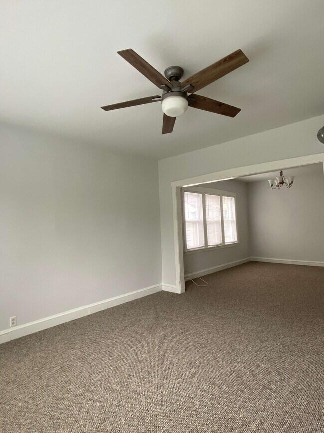 Photo - 5043 W Argyle St Unit 1