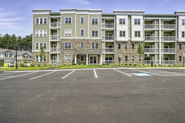 Building Photo - 4 Winslow Ln Unit 414 Rental