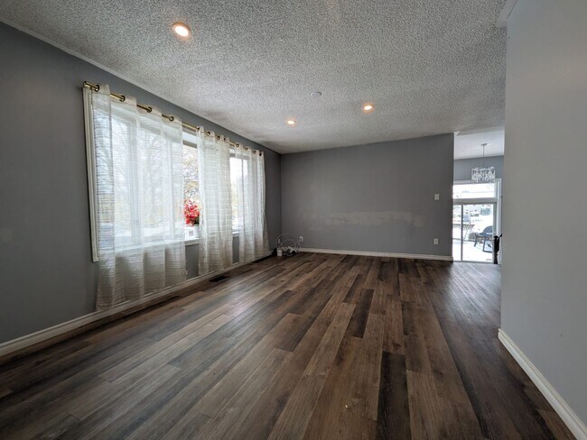 Photo - 98 Glendale Rd