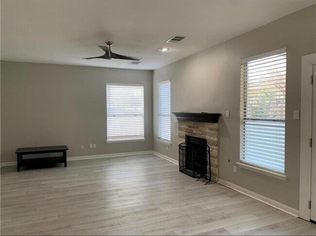 Photo - 6706 Carisbrooke Ln