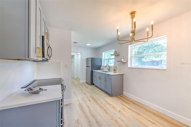 Photo - 2002 E Hanna Ave