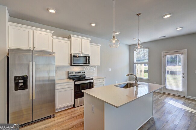 Photo - 479 Payne Dr