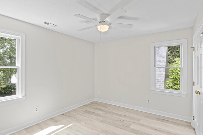 Photo - 623 Elmwood Ct