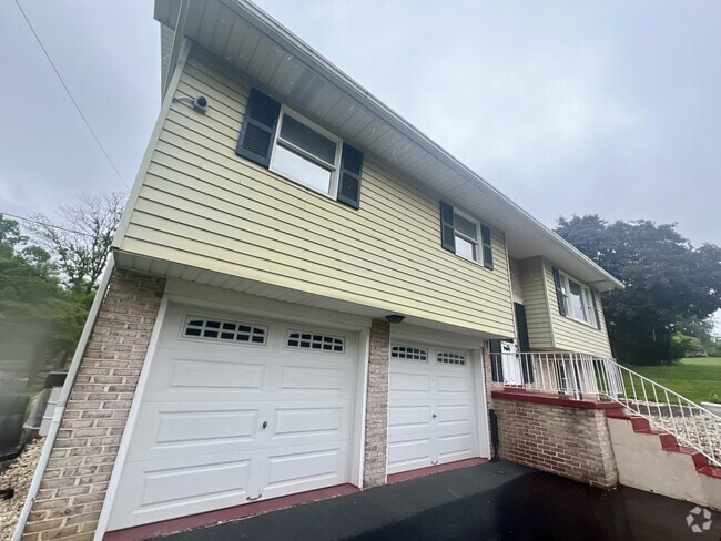 Building Photo - 3075 Nolt Rd Rental