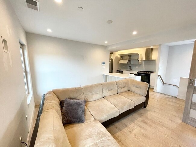 Photo - 118 Buttonwood St Unit 2