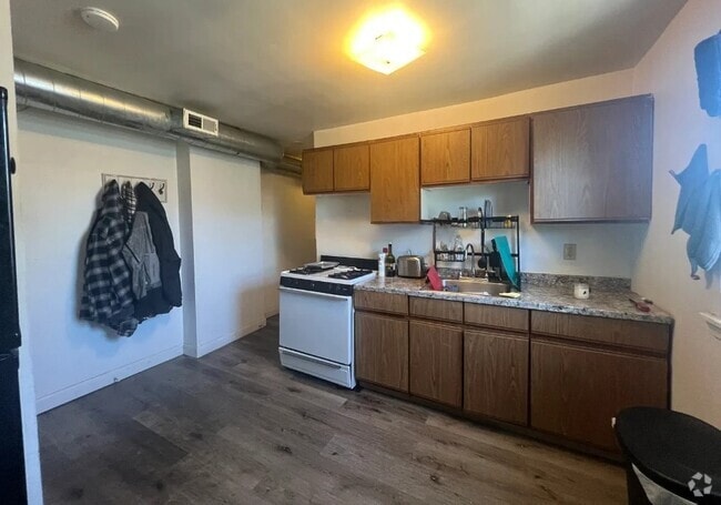 Building Photo - 170 Windsor St Unit 171-3 Rental