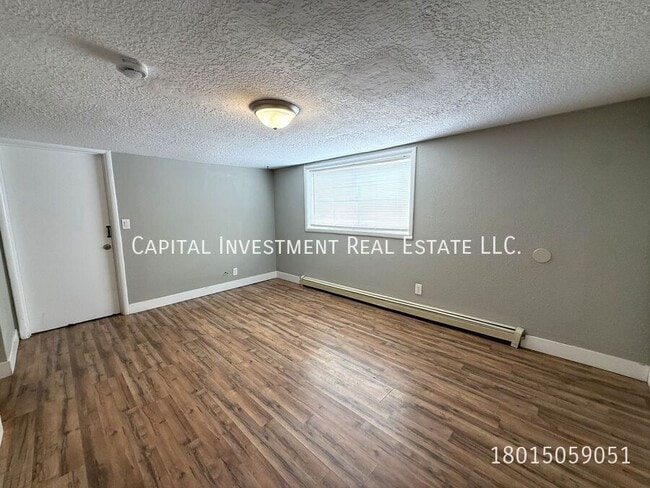 Photo - 3708 McCall St E Unidad 4
