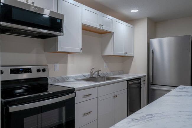 Photo - 1141 S Wapakoneta Rd Unit 1141