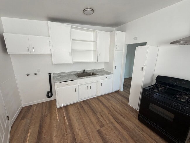 5026 W 129th St Unit Rear