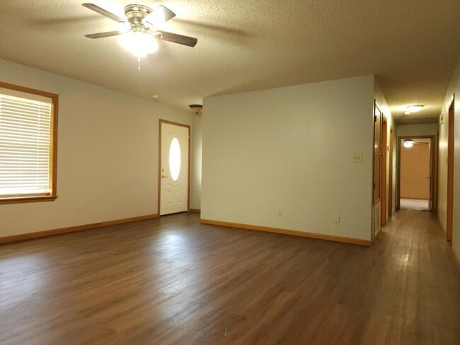 Photo - 3111 W Perry Rd