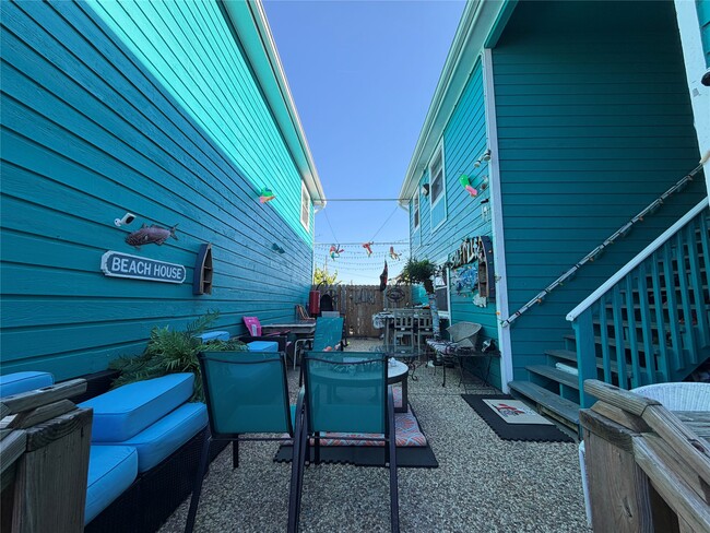 Photo - 6723 Heards Ln Unit 1