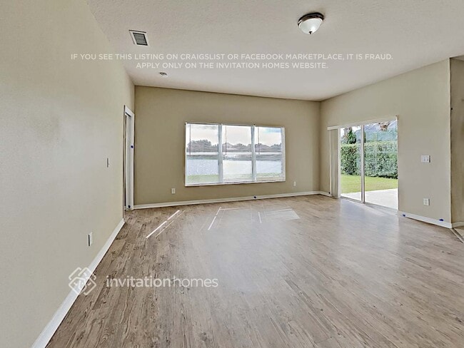 Photo - 6127 46th St E