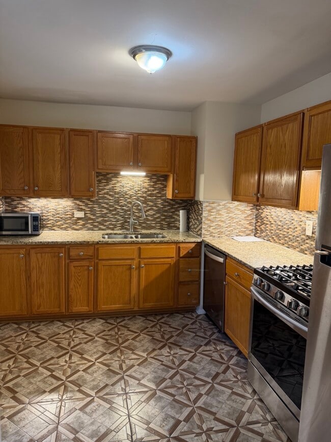 Photo - 1068 Palafox Dr NE