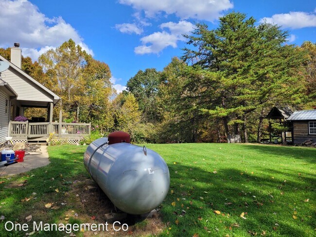 Photo - 5 br, 3 bath House - 6950 Sonagle Rd SE