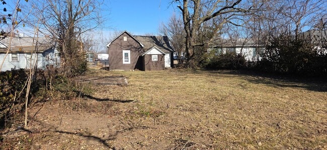 Photo - 2 Bedroom 1 Bathroom Home  $795!
