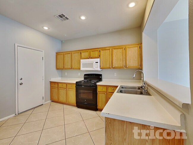 Photo - 5890 Autumn Harvest Ave