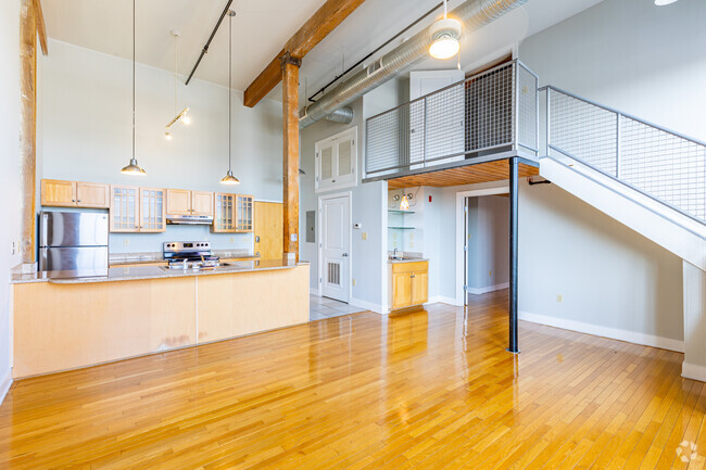 Interior Photo - The Lofts at South Street