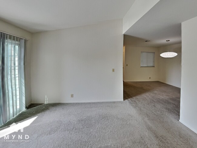 465 Canyon Oaks Dr