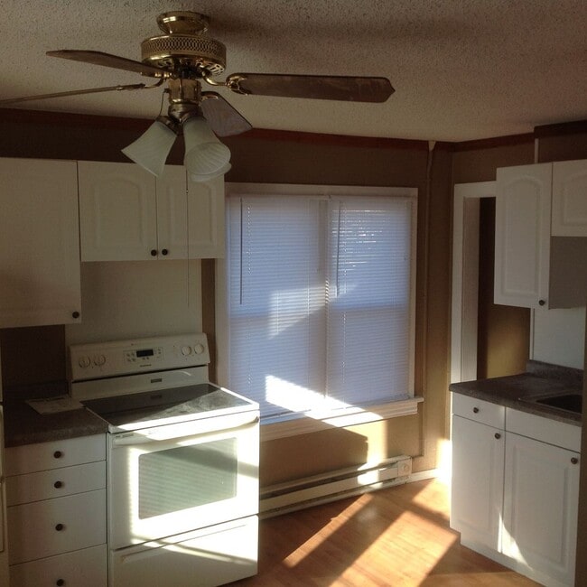 Building Photo - 602 2nd St SW Unit Apt #2