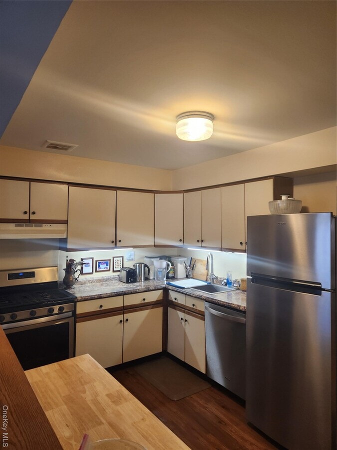 Photo - 4 Charles Ln Unidad 2D